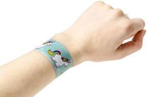 12 Schnapp-Armbänder Einhörner