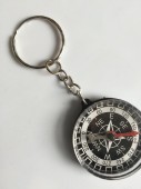 12 Schlüsselanhänger mit Kompass