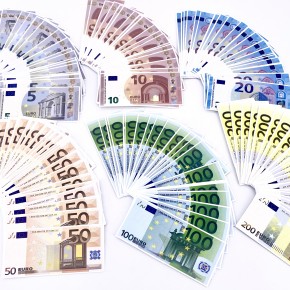 Spielgeld - 120 bunt gemischte Euro-Scheine